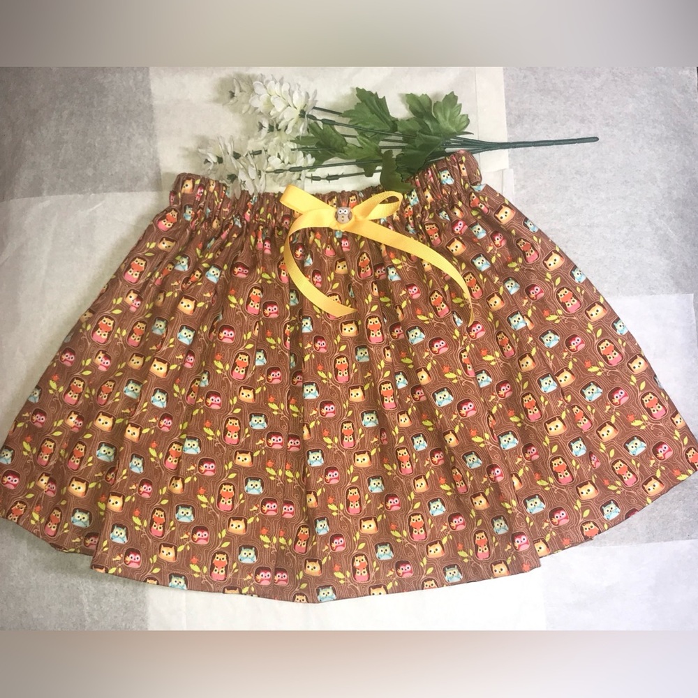 Girls Owl print elastic waist skirt Size 7